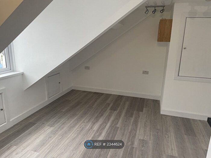 Studio To Rent In Fore Street, Newquay, TR7