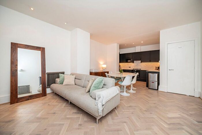 1 Bedroom Flat To Rent In Johns Mews, Bloomsbury, WC1N