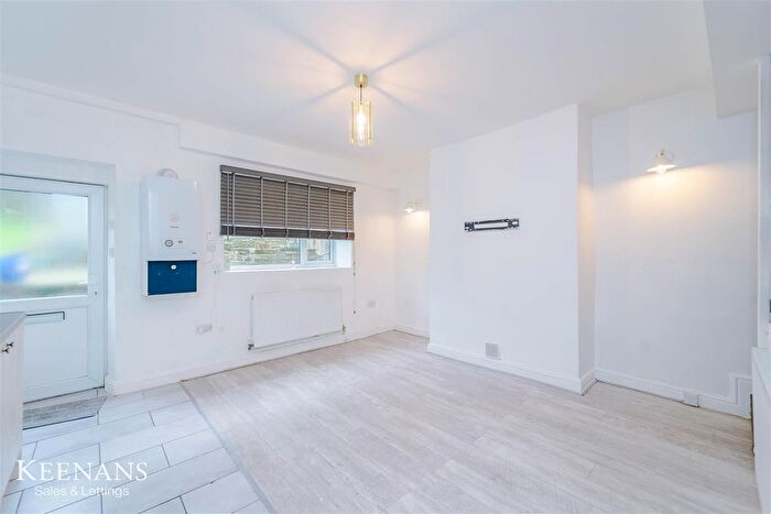 2 Bedroom Terraced House For Sale In Parrock Parade, Rossendale, BB4