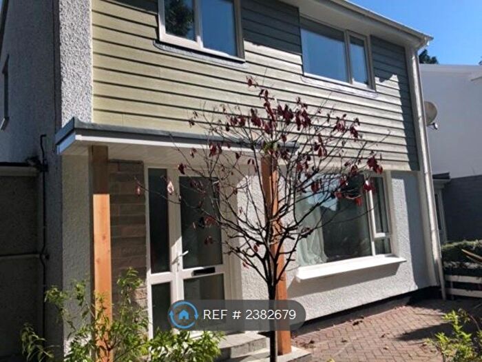 4 Bedroom Detached House To Rent In Captains Walk, Falmouth, TR11