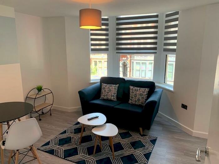 1 Bedroom Flat To Rent In Connaught Road, Cardiff, CF24