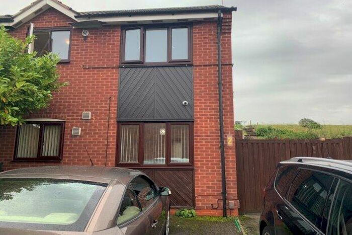 2 Bedroom Flat To Rent In Mountview Close, Mansfield, NG18