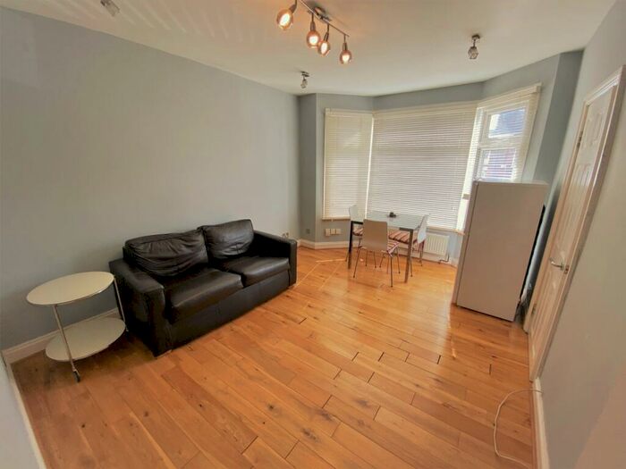 1 Bedroom Flat To Rent In Heath Road, Harrow, Middlesex, HA1