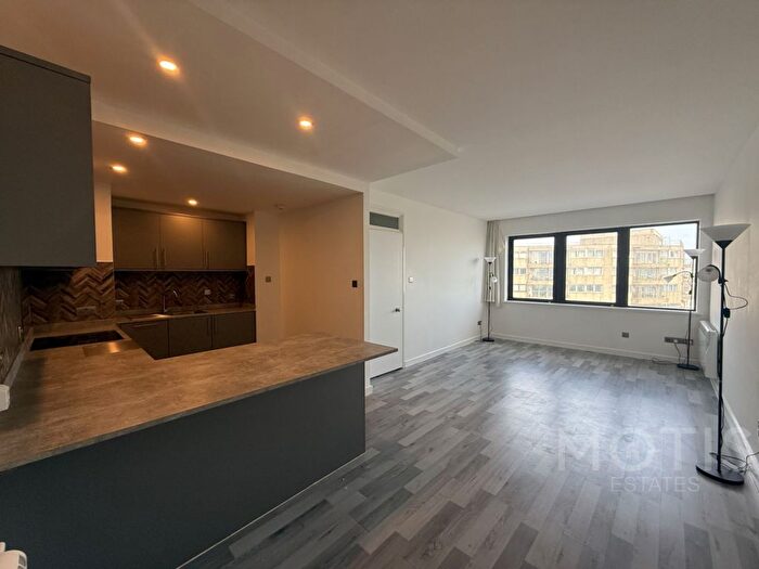 2 Bedroom Flat To Rent In The Leas, Folkestone, CT20