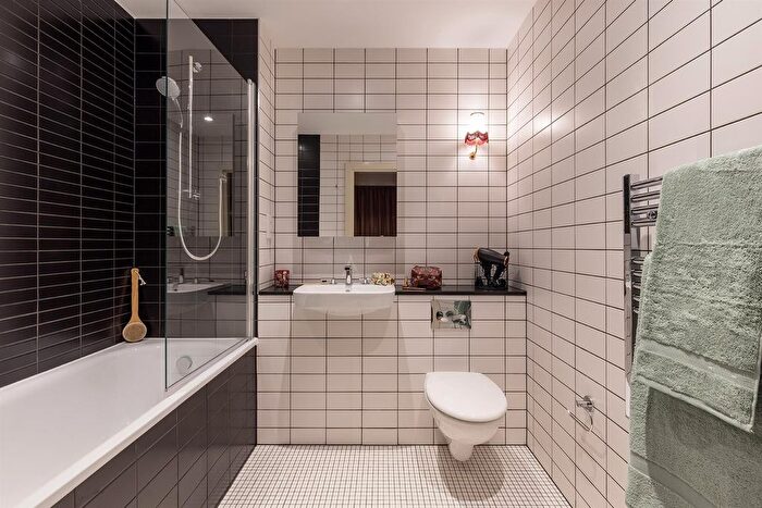 1 Bedroom Flat To Rent In The Robinson, Wembley Park, HA9