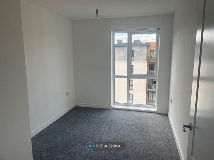 2 Bedroom Flat To Rent In Moyle House, Belvedere, DA17