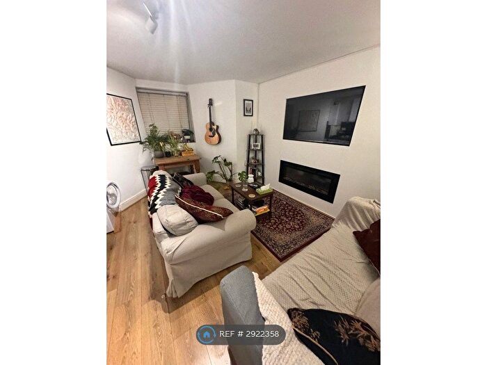 1 Bedroom Flat To Rent In Kyverdale Road, London, N16