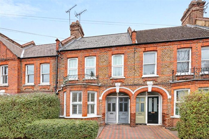 2 Bedroom Flat For Sale In Bemsted Road, Walthamstow, London, E17