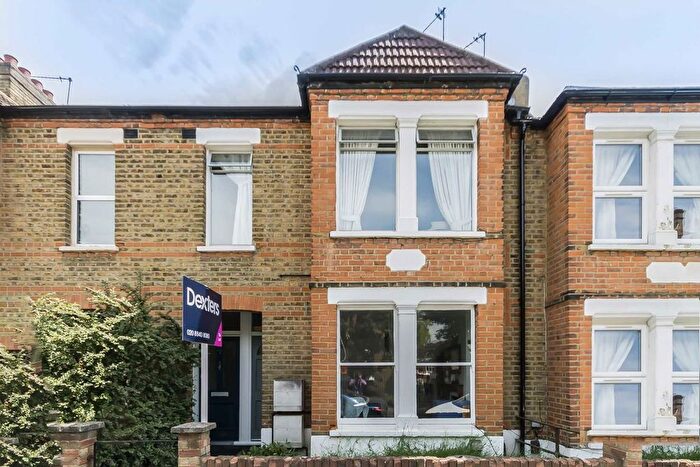 1 Bedroom Property To Rent In Oaklands Road, Hanwell, W7