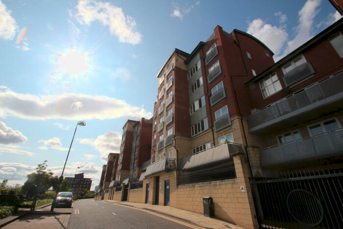 2 Bedroom Flat To Rent In High Quay, Newcastle Quayside, NE1
