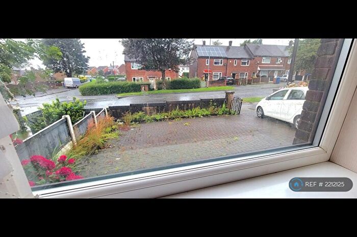 4 Bedroom Semi-Detached House To Rent In Windermere Road, Middleton, Manchester, M24