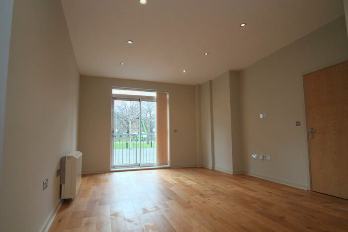 1 Bedroom Maisonette To Rent In Meridian South, Hither Green, SE13