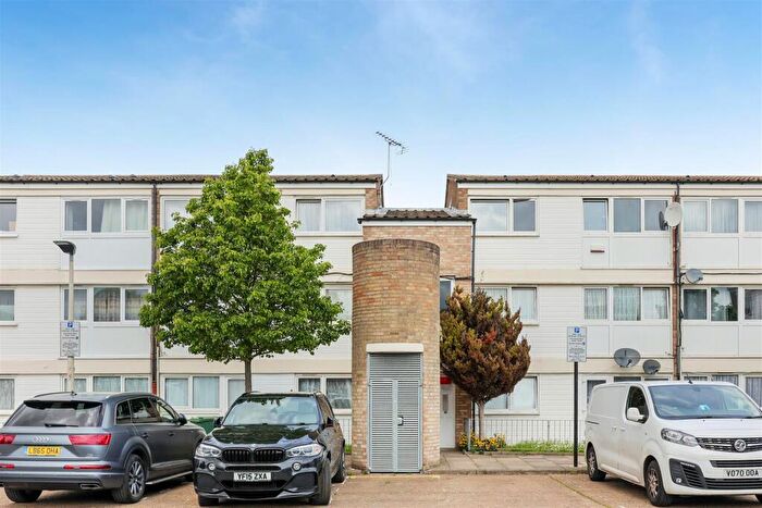 1 Bedroom Flat To Rent In Carroll Close, Stratford, E15