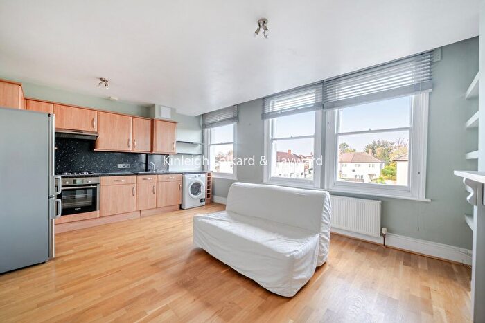 2 Bedroom Property To Rent In Devonshire Road, London, SW19