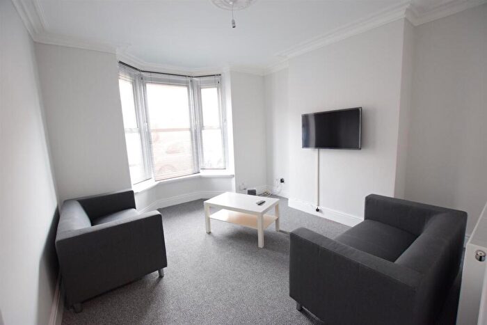 2 Bedroom Terraced House To Rent In Foster Street - Student House - /, LN5