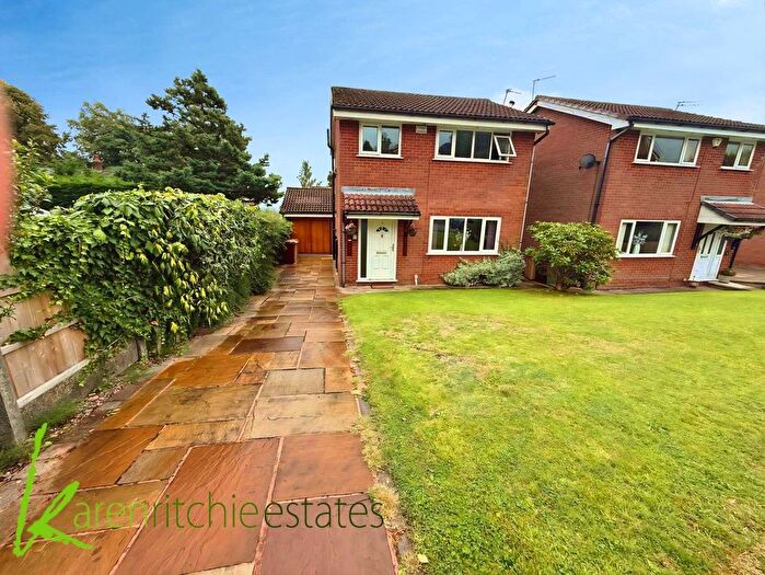3 Bedroom Detached House For Sale In Shoreswood, Bolton, BL1