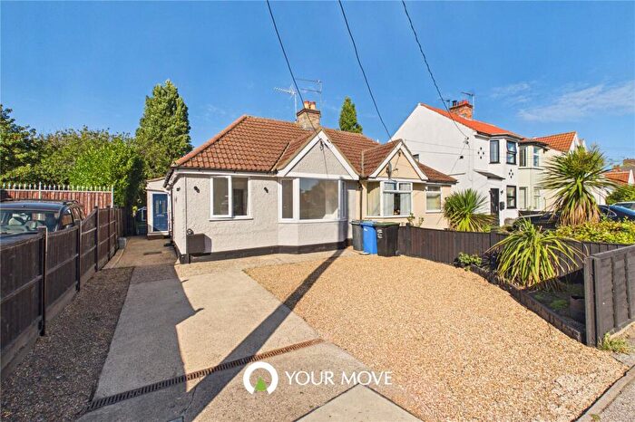 3 Bedroom Bungalow For Sale In Stradbroke Road, Lowestoft, Suffolk, NR33