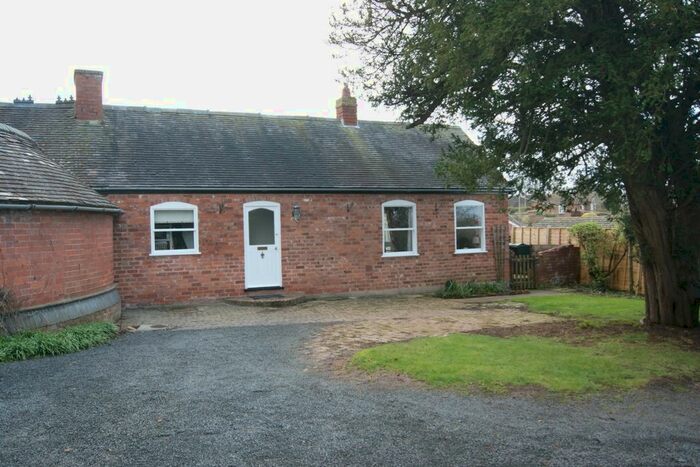 2 Bedroom Bungalow To Rent In Oldwood Road, Tenbury Wells WR15