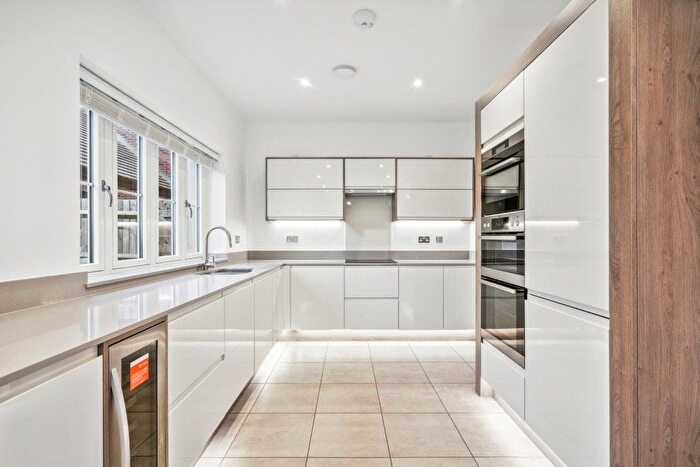 5 Bedroom Detached House For Sale In The Hunsden, Heyford Fields, Heyford Park, Upper Heyford, Bicester, OX25