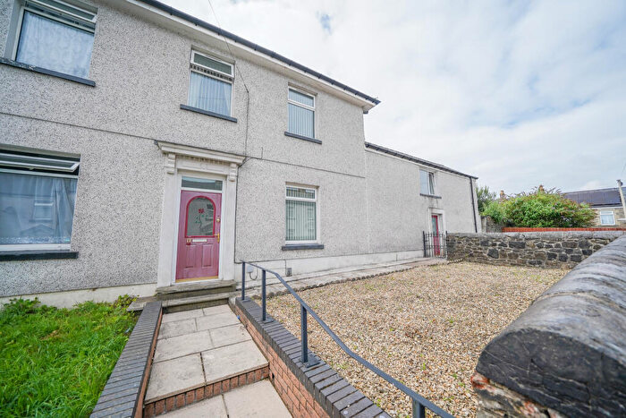 3 Bedroom Semi-Detached House For Sale In Vivian Street, Swansea, SA1