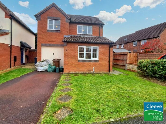 3 Bedroom Detached House To Rent In The Cornfields, Bishops Cleeve, Cheltenham, GL52
