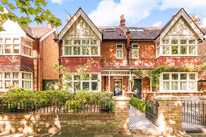 6 Bedroom Semi-Detached House For Sale In East Sheen Avenue, East Sheen, SW14