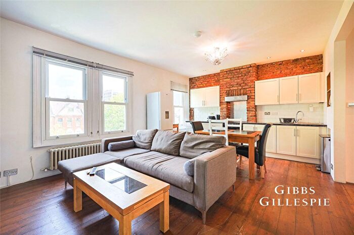 2 Bedroom Flat To Rent In The Avenue, London, W13