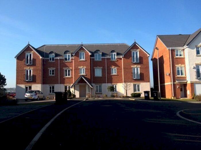 2 Bedroom Flat To Rent In Meadow View, Orrell, Wigan, WN5
