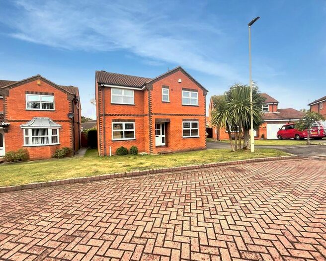 4 Bedroom Property To Rent In Kingfisher Close, Scarborough, YO12