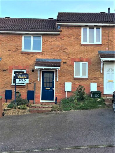 2 Bedroom Semi-Detached House To Rent In Oak Grove, Daventry, NN11