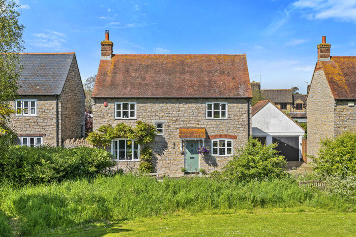 4 Bedroom Detached House For Sale In Blacksmiths Lane, Thornford, Sherborne, DT9