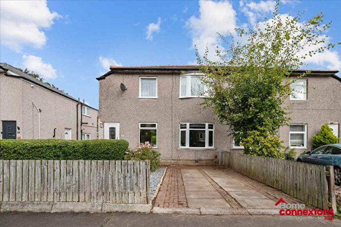 3 Bedroom Apartment For Sale In Crofthill Road, Croftfoot, Glasgow, G44