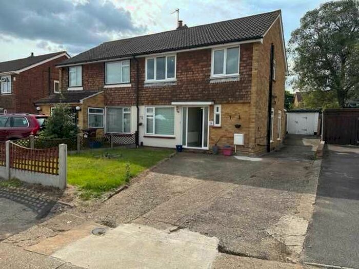 3 Bedroom Semi-Detached House To Rent In Ashmead Close, Chatham, ME5