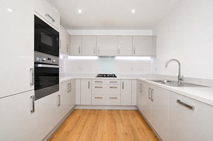 3 Bedroom Maisonette To Rent In Mahindra Way, London, London, E6