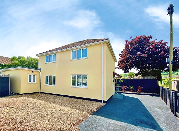 4 Bedroom Detached House For Sale In Hayfield Road, Minehead, TA24