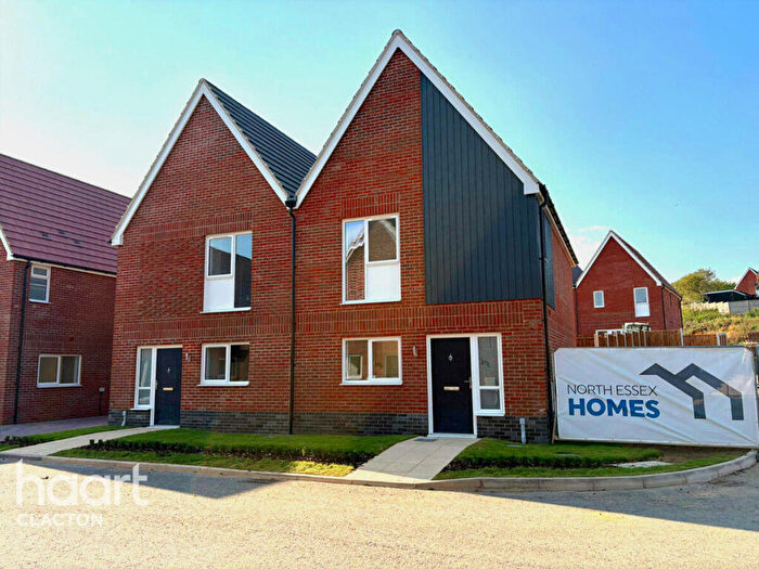 3 Bedroom Semi-Detached House For Sale In Una Road, Essex, CO12