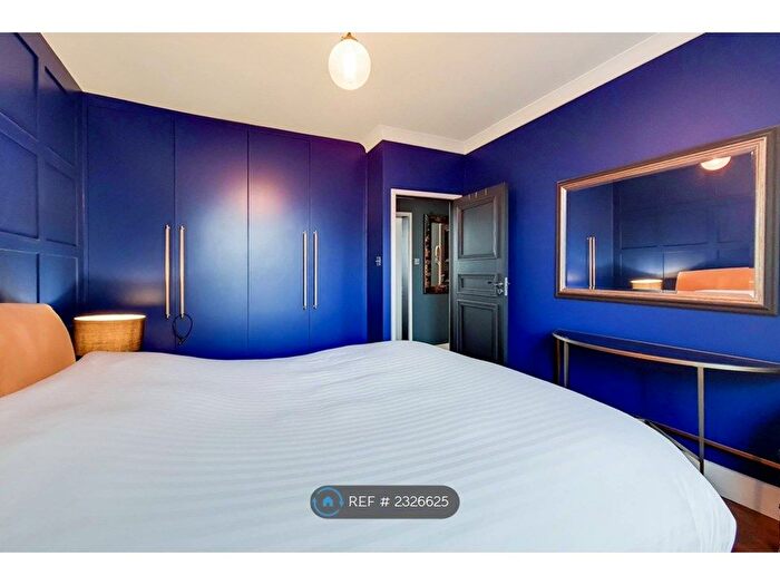 1 Bedroom Flat To Rent In Cathcart Road, London, SW10