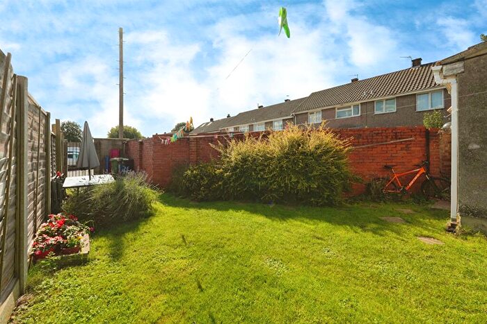 3 Bedroom End Of Terrace House For Sale In Blakeney Road, Patchway, Bristol, BS34