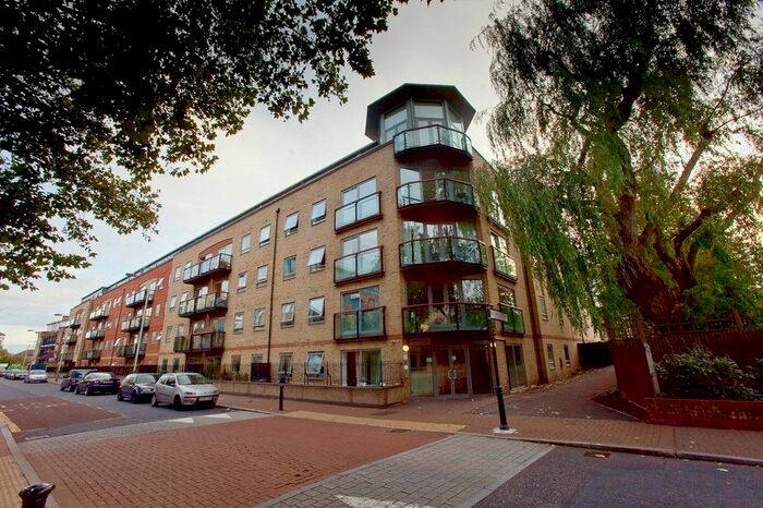 2 Bedroom Flat To Rent In Rotherhithe Street, London, SE16
