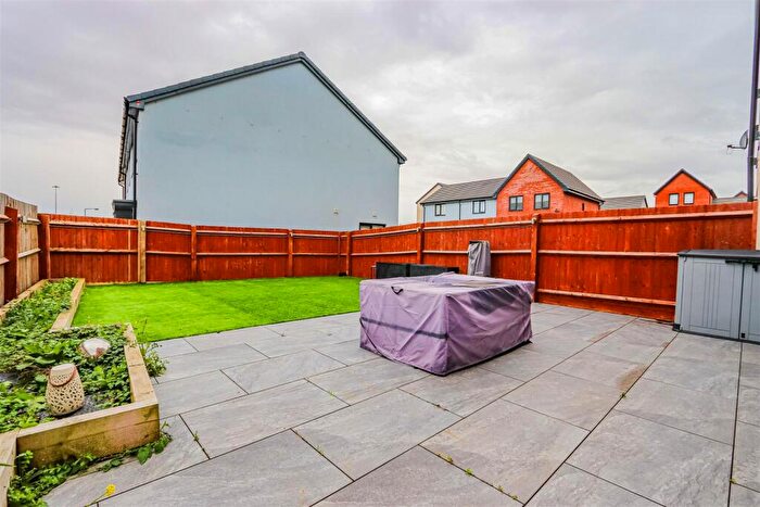 3 Bedroom Town House For Sale In Ffordd Darwin, Barry, CF63