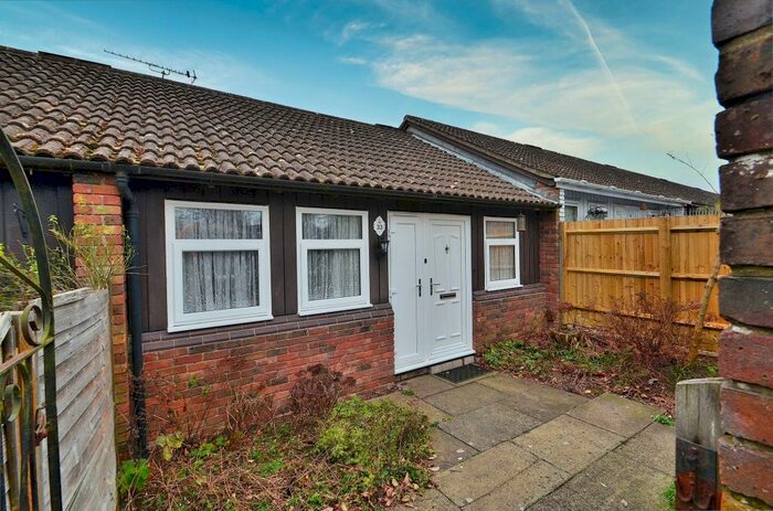 3 Bedroom Terraced Bungalow To Rent In Hills Close, Great Linford, MK14