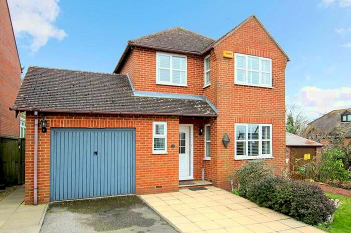 3 Bedroom Detached House For Sale In Elmers Meadow, North Marston, MK18