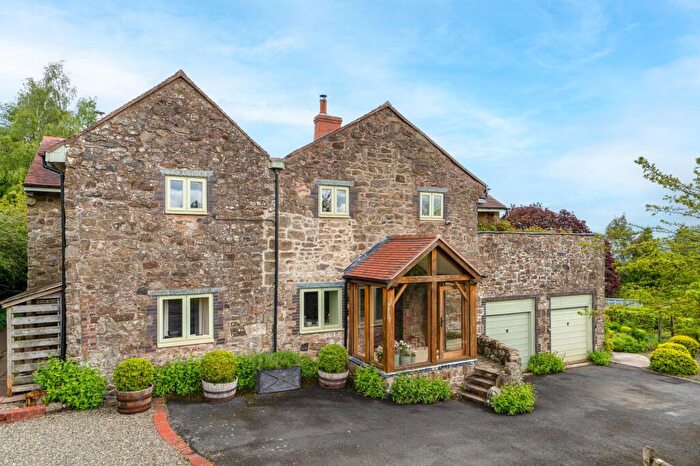 4 Bedroom Detached House For Sale In Hopton Bank, Hopton Wafers, DY14