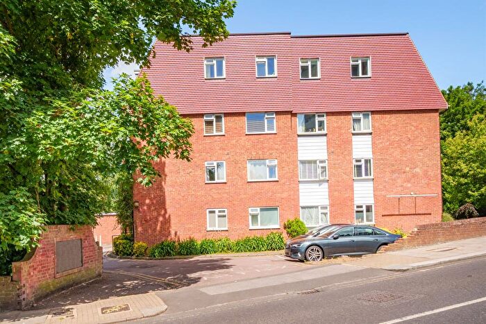 1 Bedroom Flat To Rent In Cat Hill, Barnet, EN4