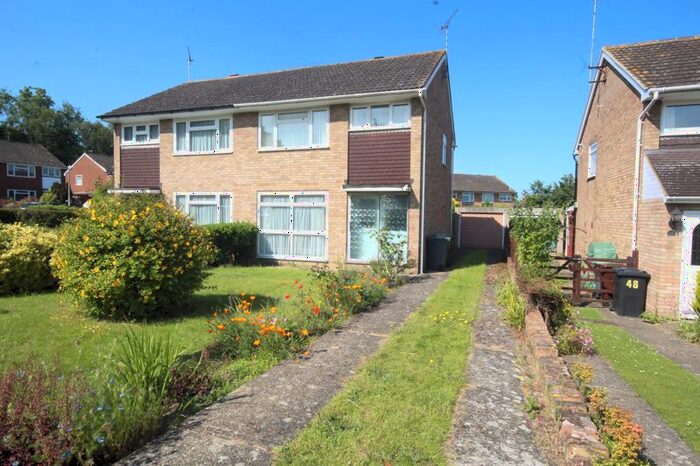 3 Bedroom Semi-Detached House For Sale In Molescroft Way, Tonbridge, TN9