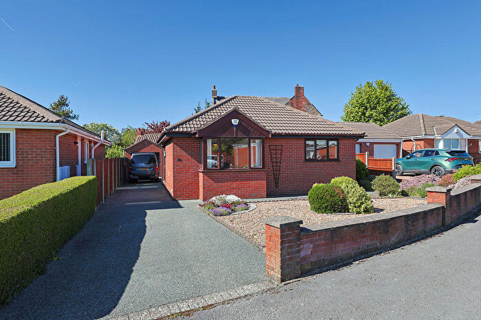 3 Bedroom Detached Bungalow For Sale In Northmoor View, Brimington, Chesterfield, S43