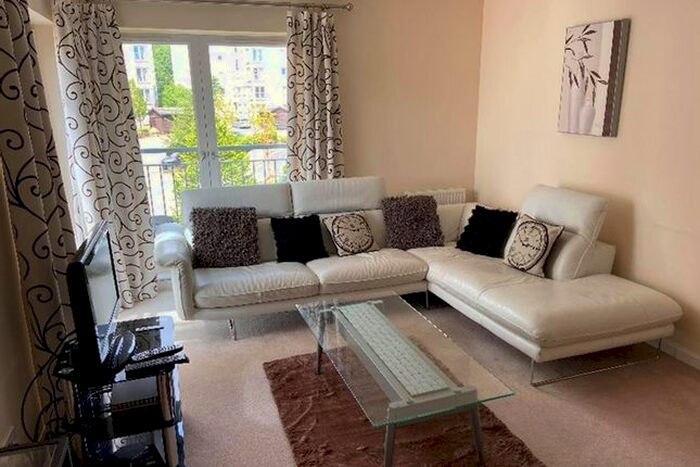 2 Bedroom Flat To Rent In Shaw Crescent, Aberdeen, AB25