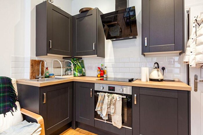 1 Bedroom Flat To Rent In Herne Hill, London, SE24
