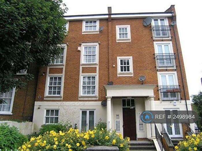 2 Bedroom Flat To Rent In Moriatry Close, London, N7
