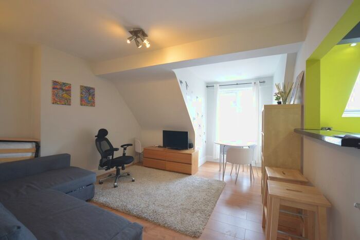 1 Bedroom Flat To Rent In Junction Road, Archway, London, N19